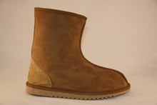 Load image into Gallery viewer, Style Husky - Mid calf length Ugg Boots. Wide fit. Unisex sizes. colours beige, chestnut