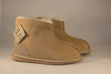 Load image into Gallery viewer, Style: Snugs - Classic ankle UGG boot. Wide fit with ankle support. Colours Natural. Unisex sizes