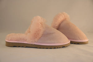 Ladies UGG scuff. Colour Natural & Baby Pink