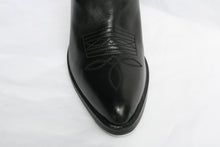 Load image into Gallery viewer, Style: Tammy - Ladies Cowboy Boot. Cuban Heel.