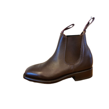Load image into Gallery viewer, Chisel toe classic elastic side boot. All eather upper, lining & sole. - REDUCED TO CLEAR