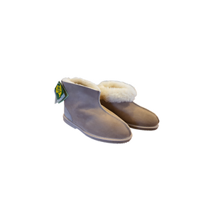 Style: Snugs - Classic ankle UGG boot. Wide fit with ankle support.  Colours Natural. Unisex sizes