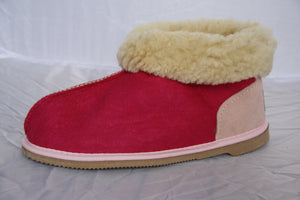Ugg boot in limited edition colours Hot Pink and Berry