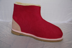 Ugg boot in limited edition colours Hot Pink and Berry